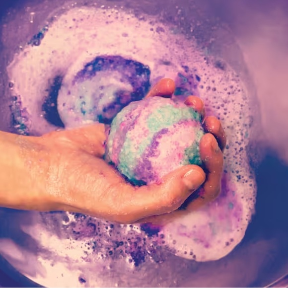 BNIB Youniverse Galactic Bath Bomb Set Craft Kit Christmas Gift Toy - Picture 2 of 9
